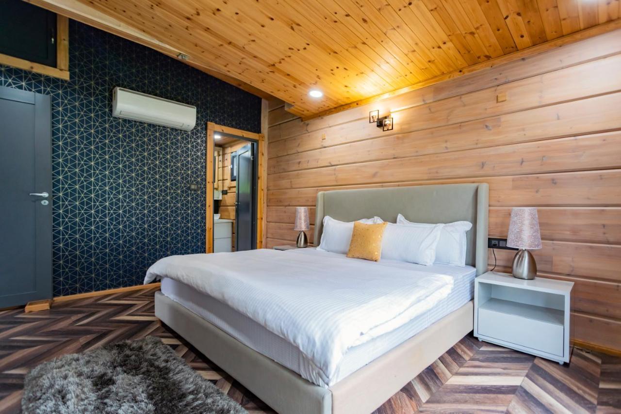 Saffronstays Paradise Pines, Dehradun - Cliff Villa With Valley & Forest Views Bagian luar foto