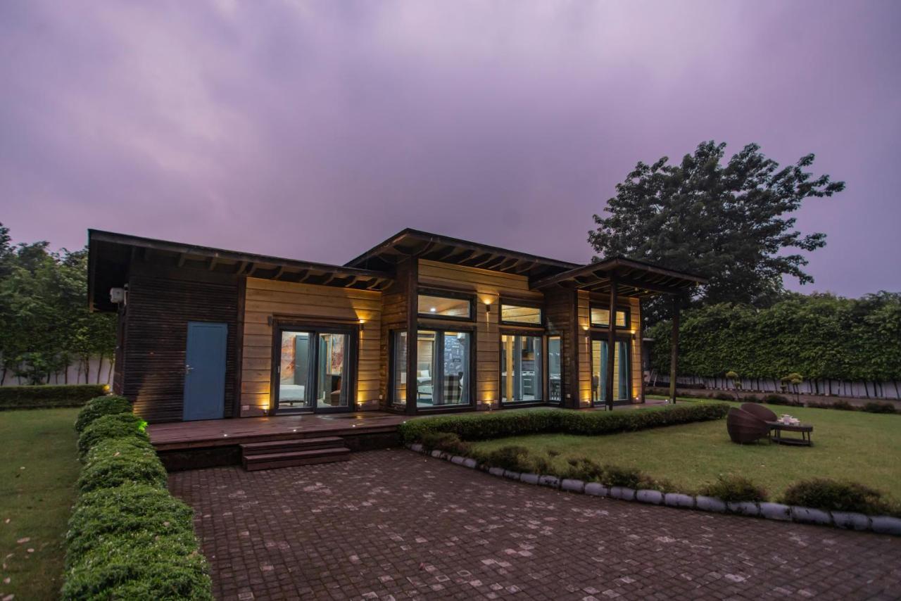 Saffronstays Paradise Pines, Dehradun - Cliff Villa With Valley & Forest Views Bagian luar foto