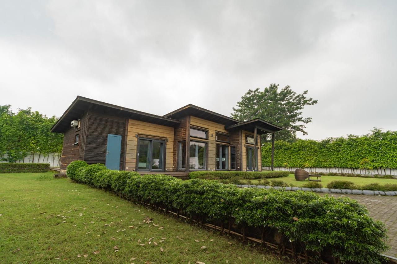 Saffronstays Paradise Pines, Dehradun - Cliff Villa With Valley & Forest Views Bagian luar foto