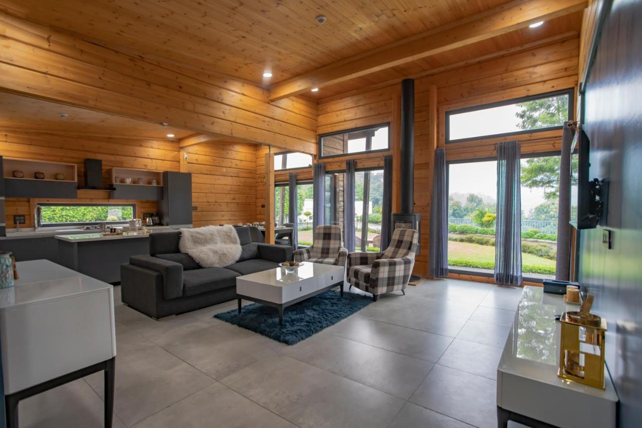 Saffronstays Paradise Pines, Dehradun - Cliff Villa With Valley & Forest Views Bagian luar foto